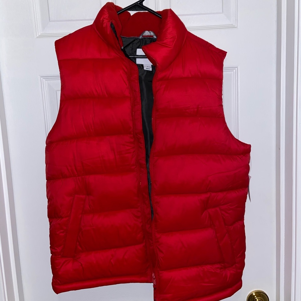 Men’s puffy vest